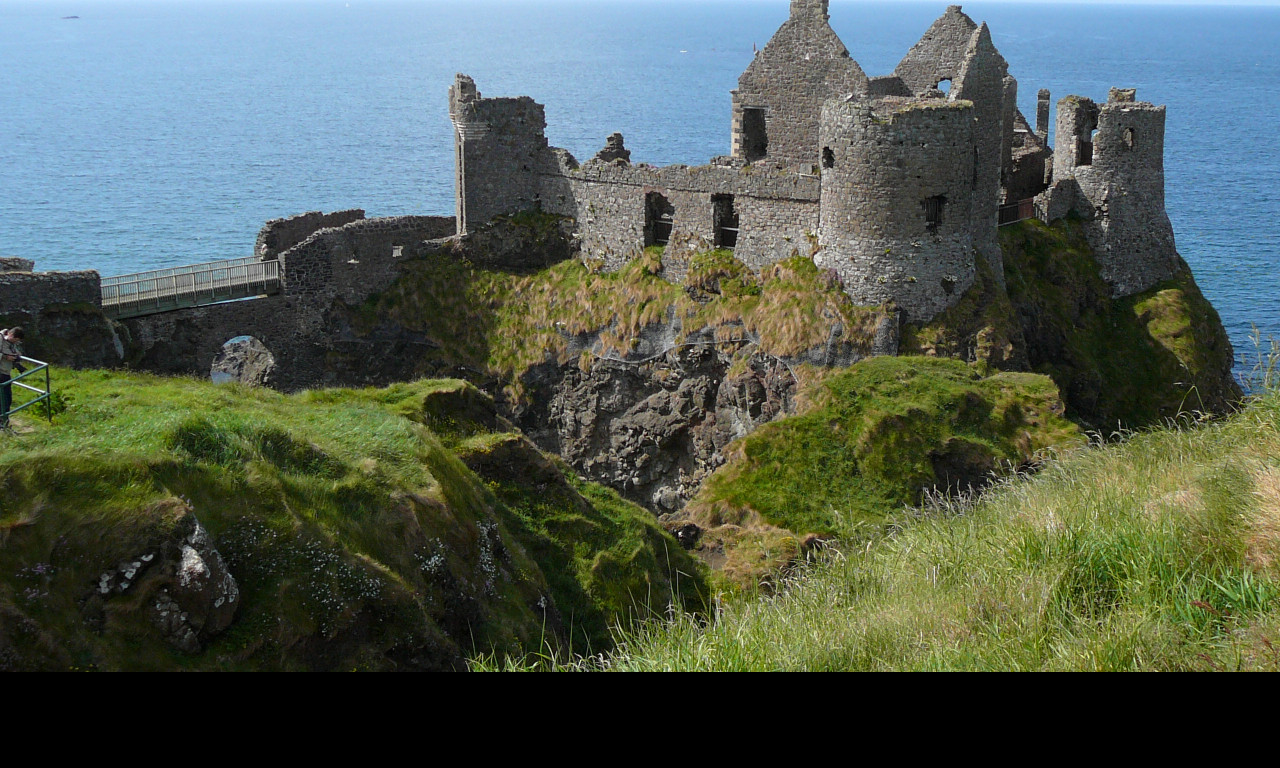 Tapeta hrad_dunluce__severni_irsko