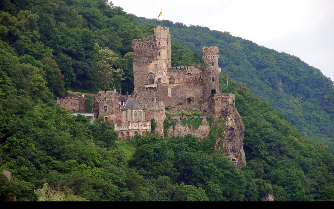 Tapeta hrad_rheinstein__nemecko