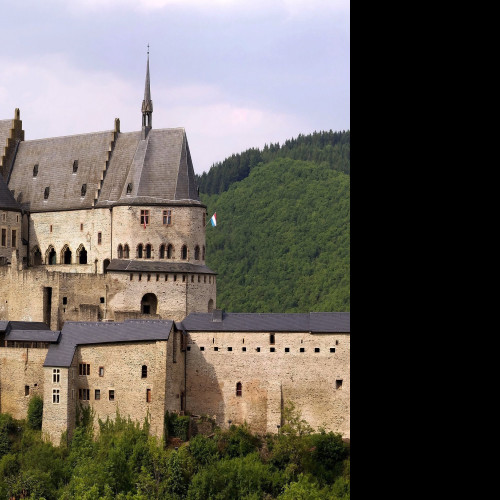 Tapeta hrad_vianden__lucembursko