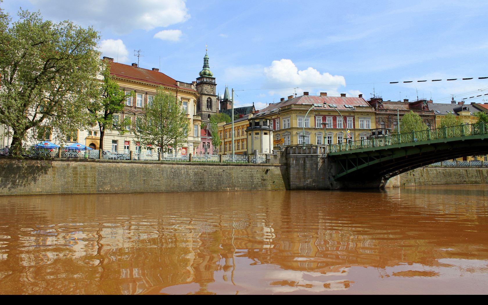 Tapeta hradec_kralove___u_labe