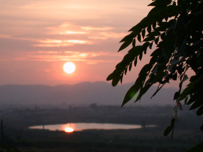 Tapeta: Slunce nad Indi