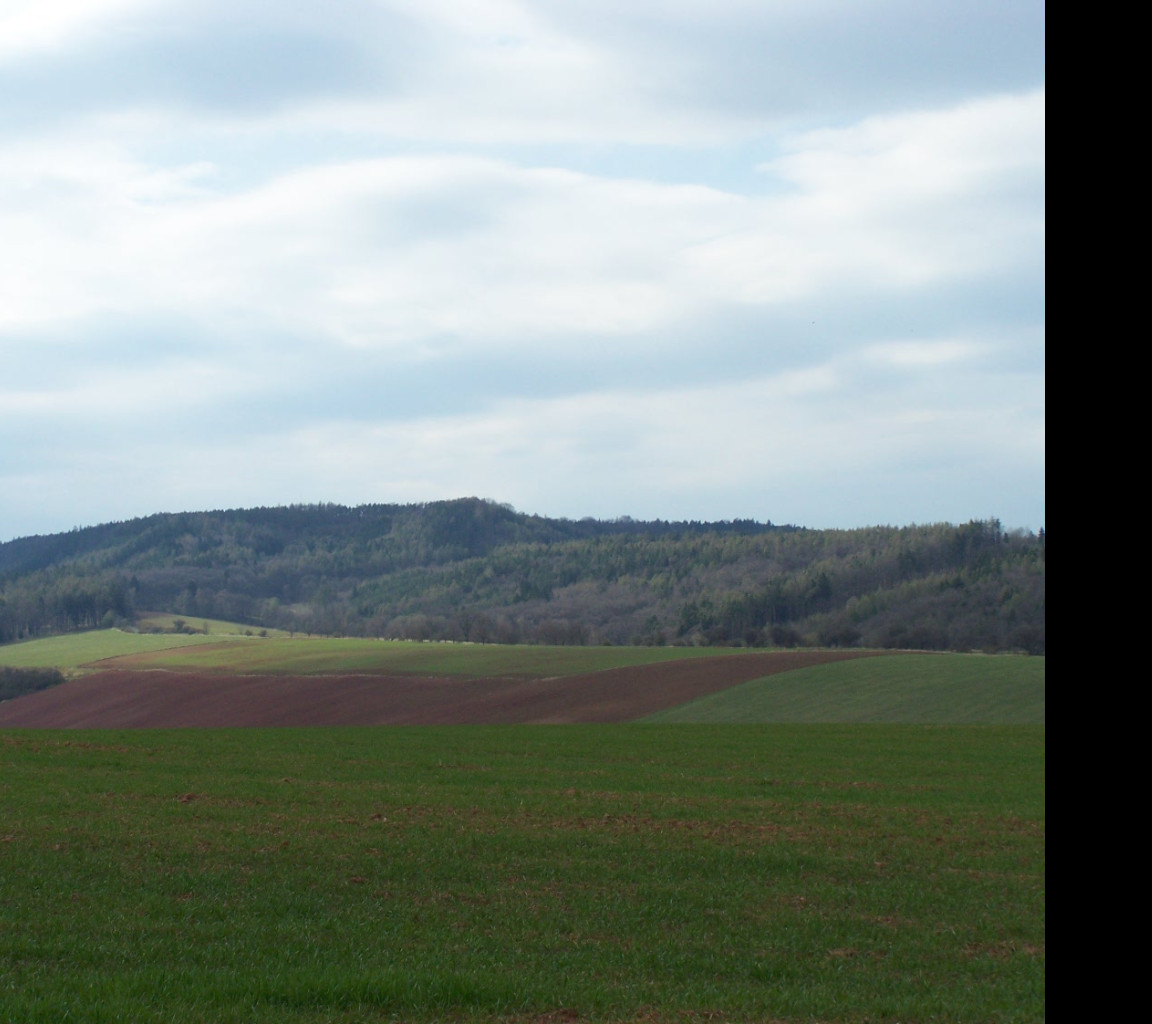 Tapeta jarni_krajina_u_konetop