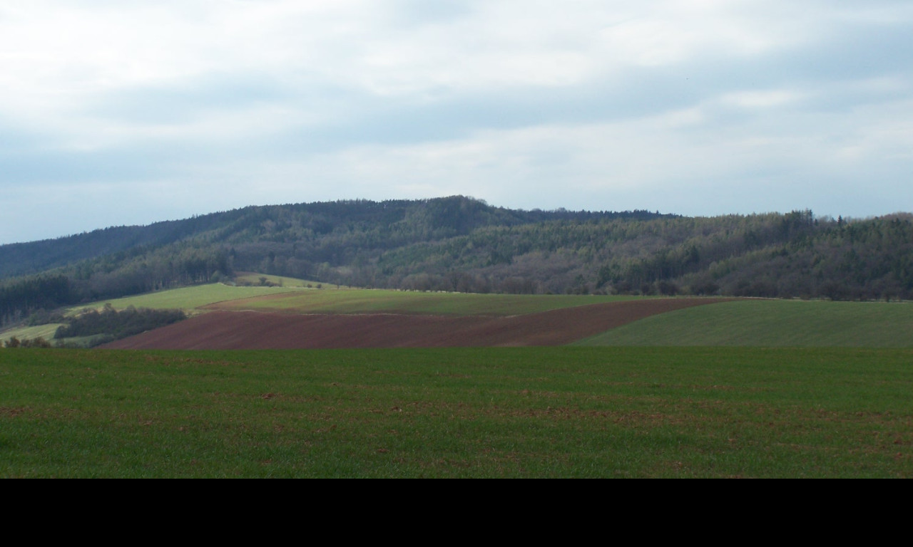 Tapeta jarni_krajina_u_konetop