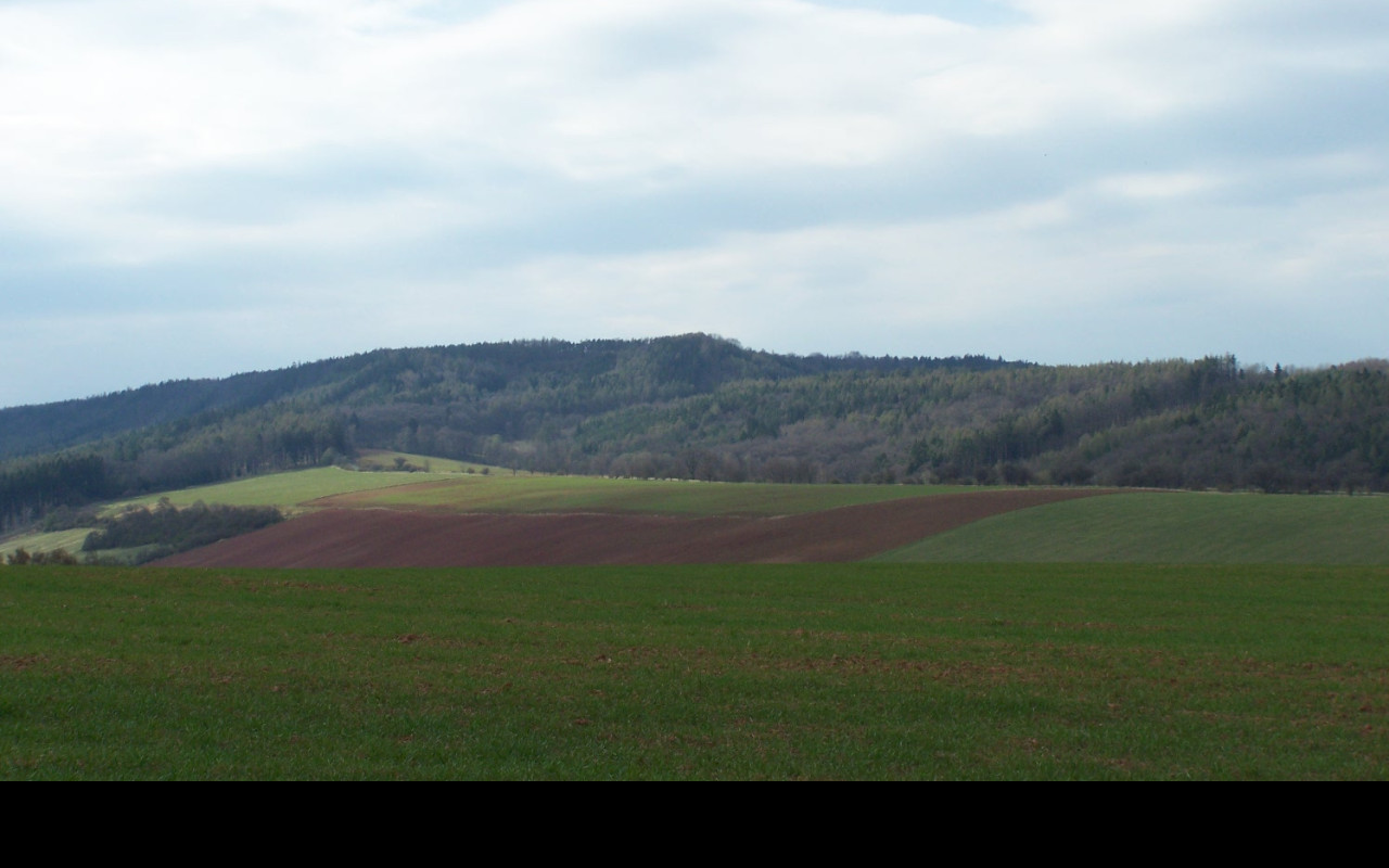 Tapeta jarni_krajina_u_konetop