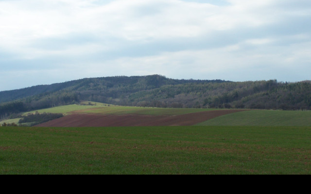 Tapeta jarni_krajina_u_konetop