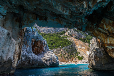 Tapeta: Jeskyn, Korsika