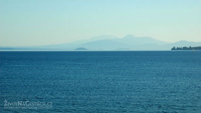 Tapeta: Jezero Taupo, Nov Zland