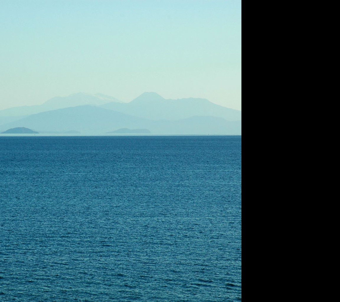 Tapeta jezero_taupo__novy_zeland
