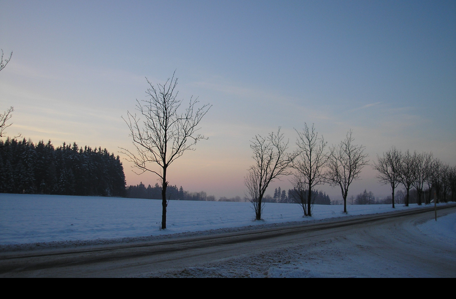 Tapeta krajina_nad_pomezim_11