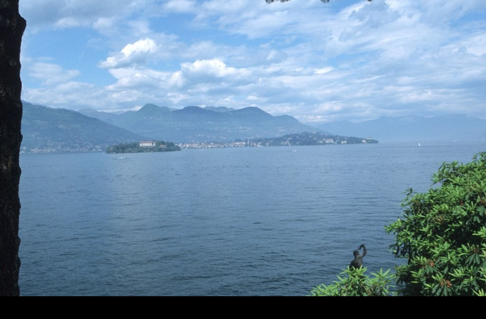 Tapeta lago_maggiore_2