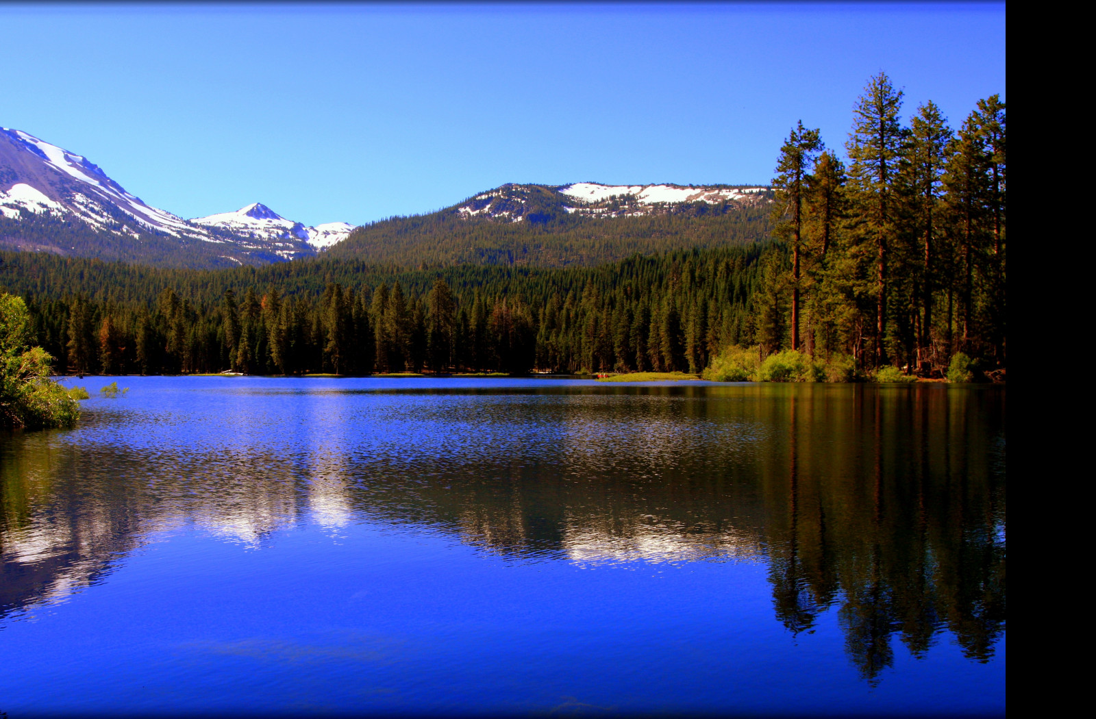 Tapeta lassen__jezero_manzanita