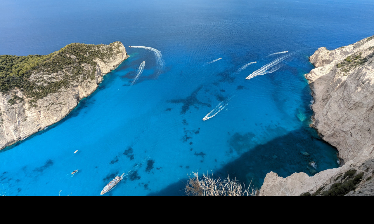 Tapeta nad_plazi_navagio_zakynthos