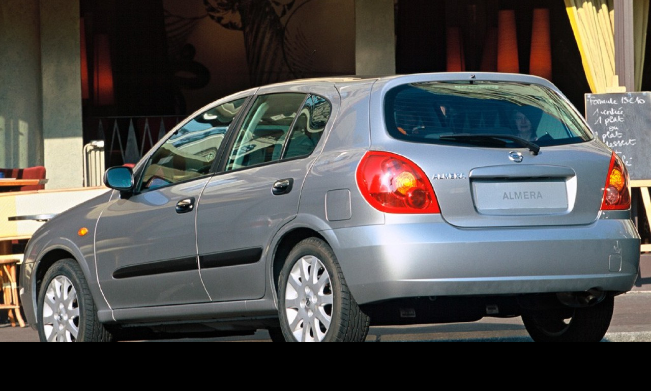 Tapeta nissanalmera2