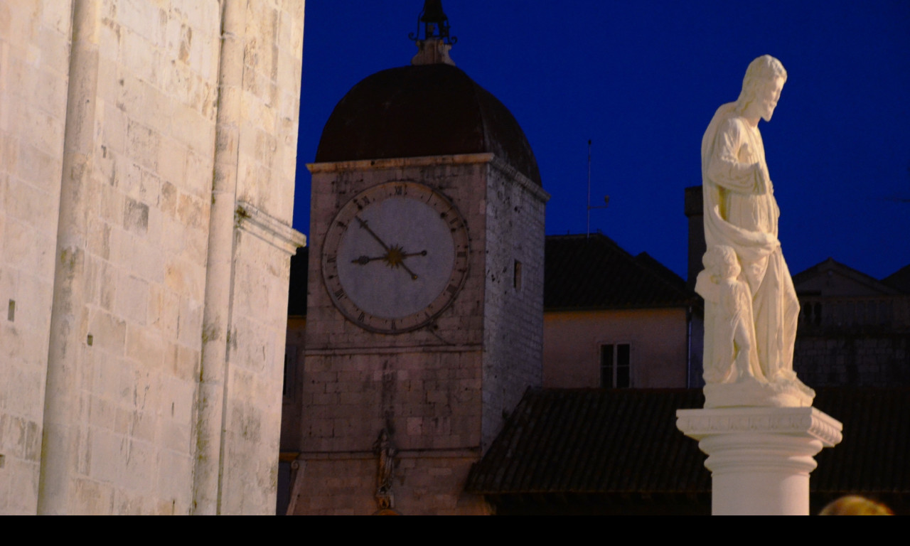 Tapeta nocni_trogir