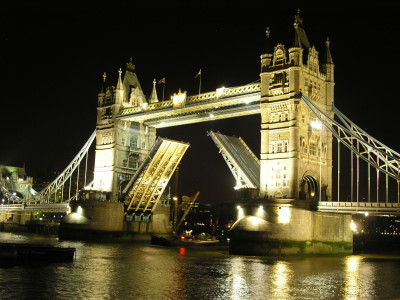 Tapeta: Oteven Tower Bridge