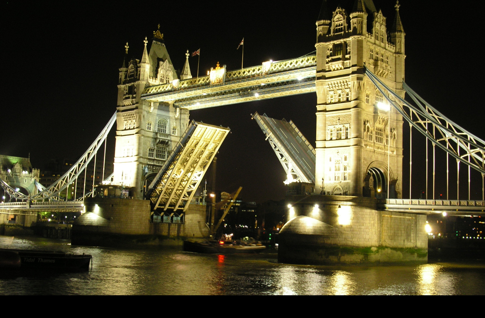 Tapeta otevreny_tower_bridge