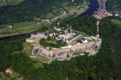 Tapeta: Pevnost Knigstein