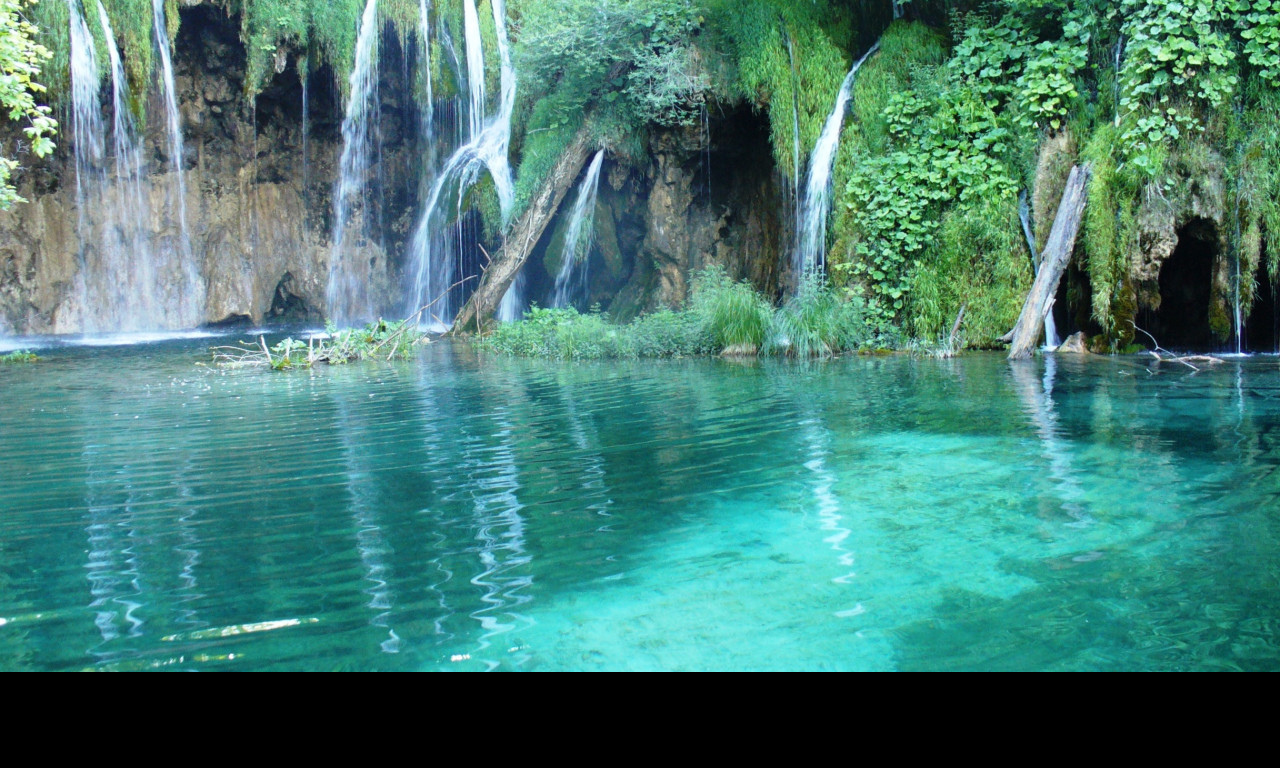 Tapeta plitvice_11