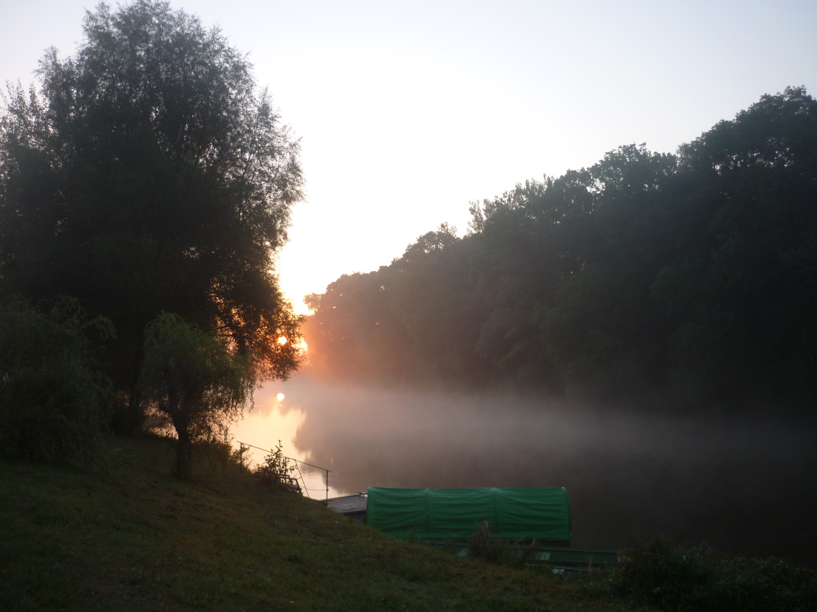 Tapeta podzimni_reka