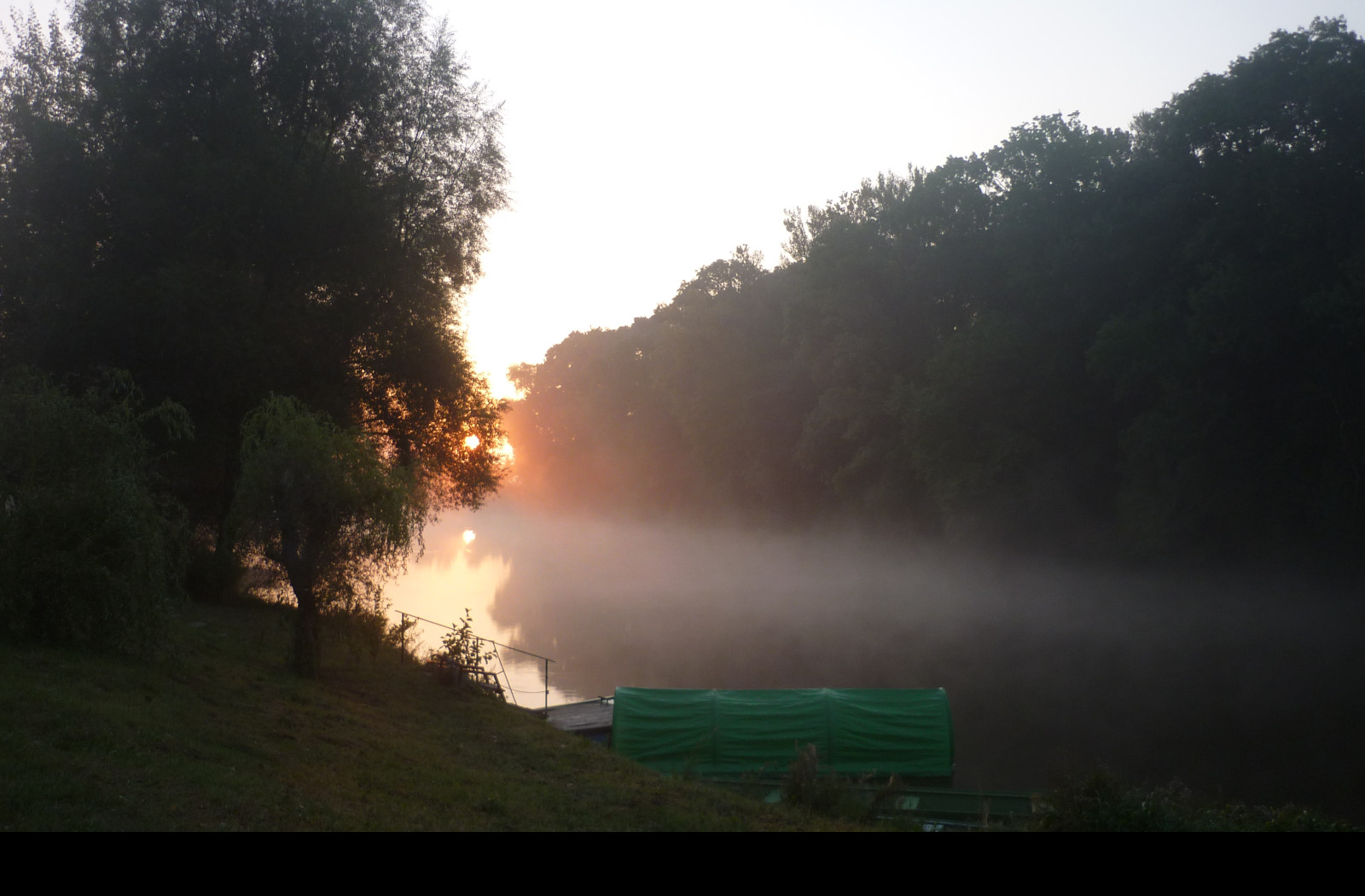 Tapeta podzimni_reka