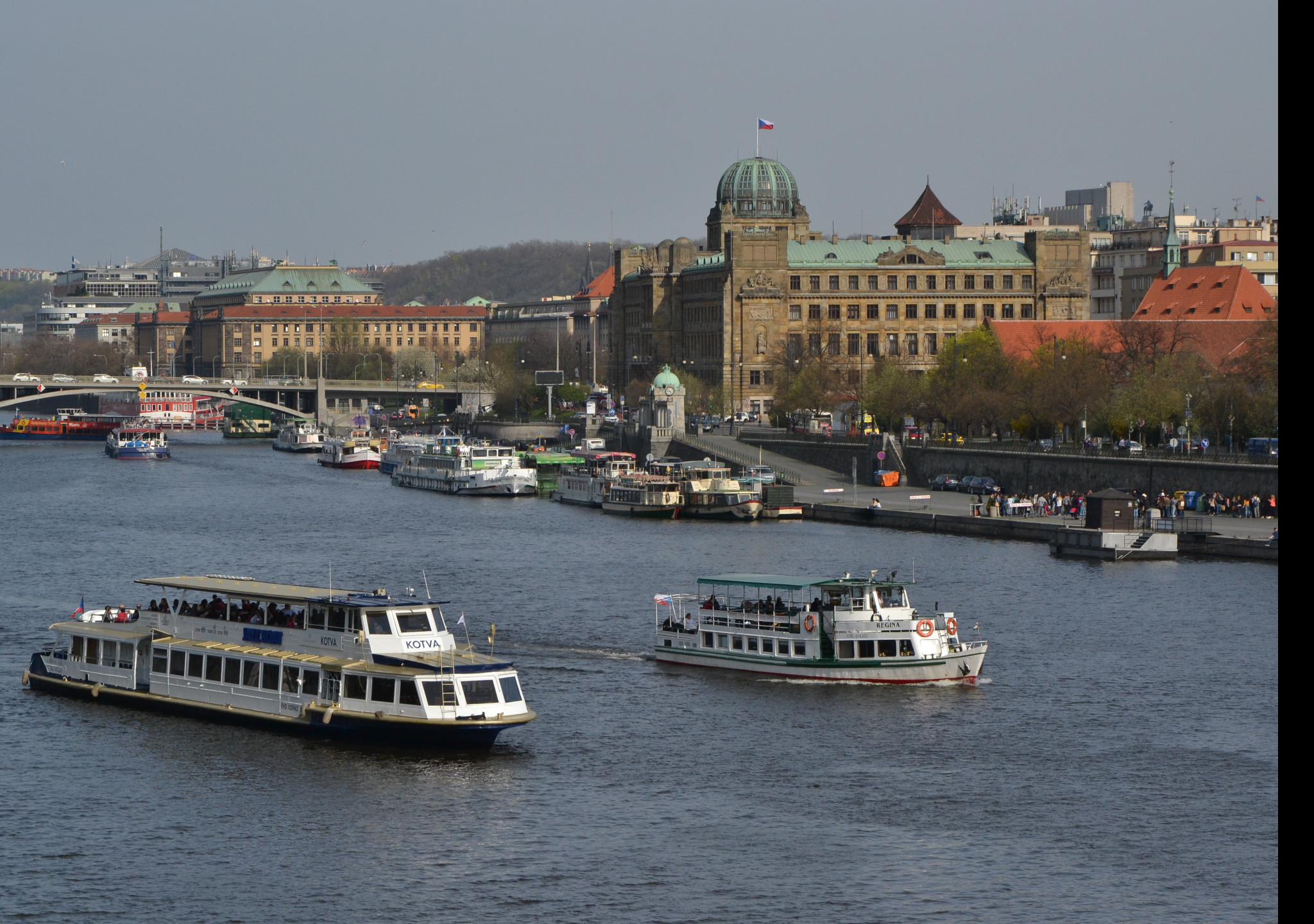 Tapeta prazska_flotila