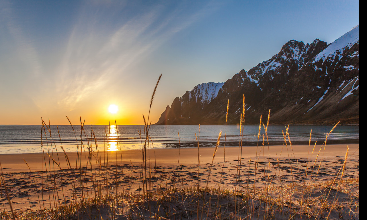 Tapeta pulnocni_slunce__ersfjordbotn