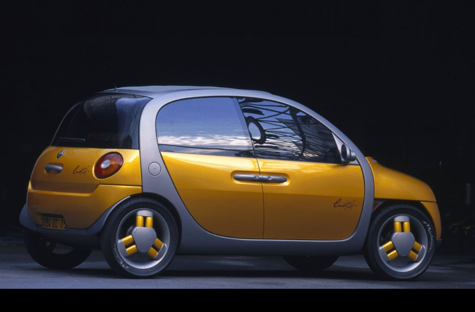Tapeta ranaultfuture4