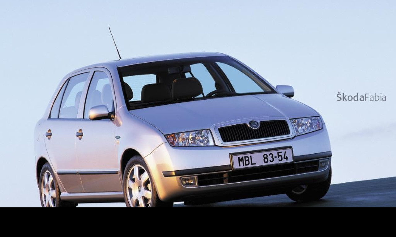 Tapeta skoda_fabia___stribrna