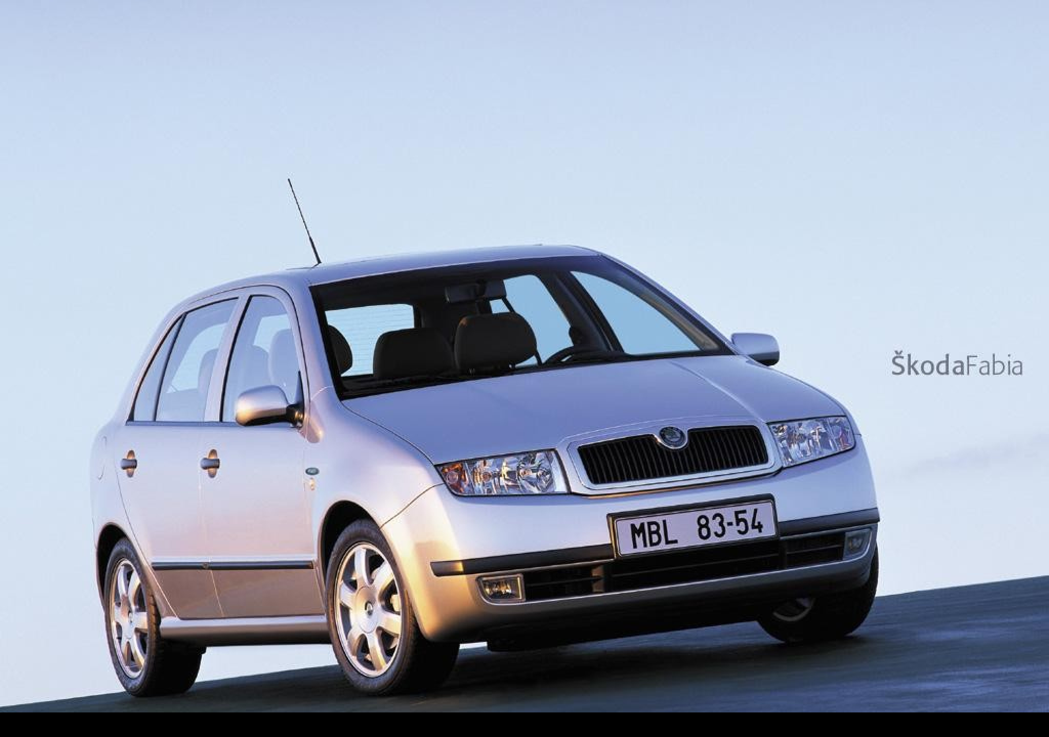 Tapeta skoda_fabia___stribrna