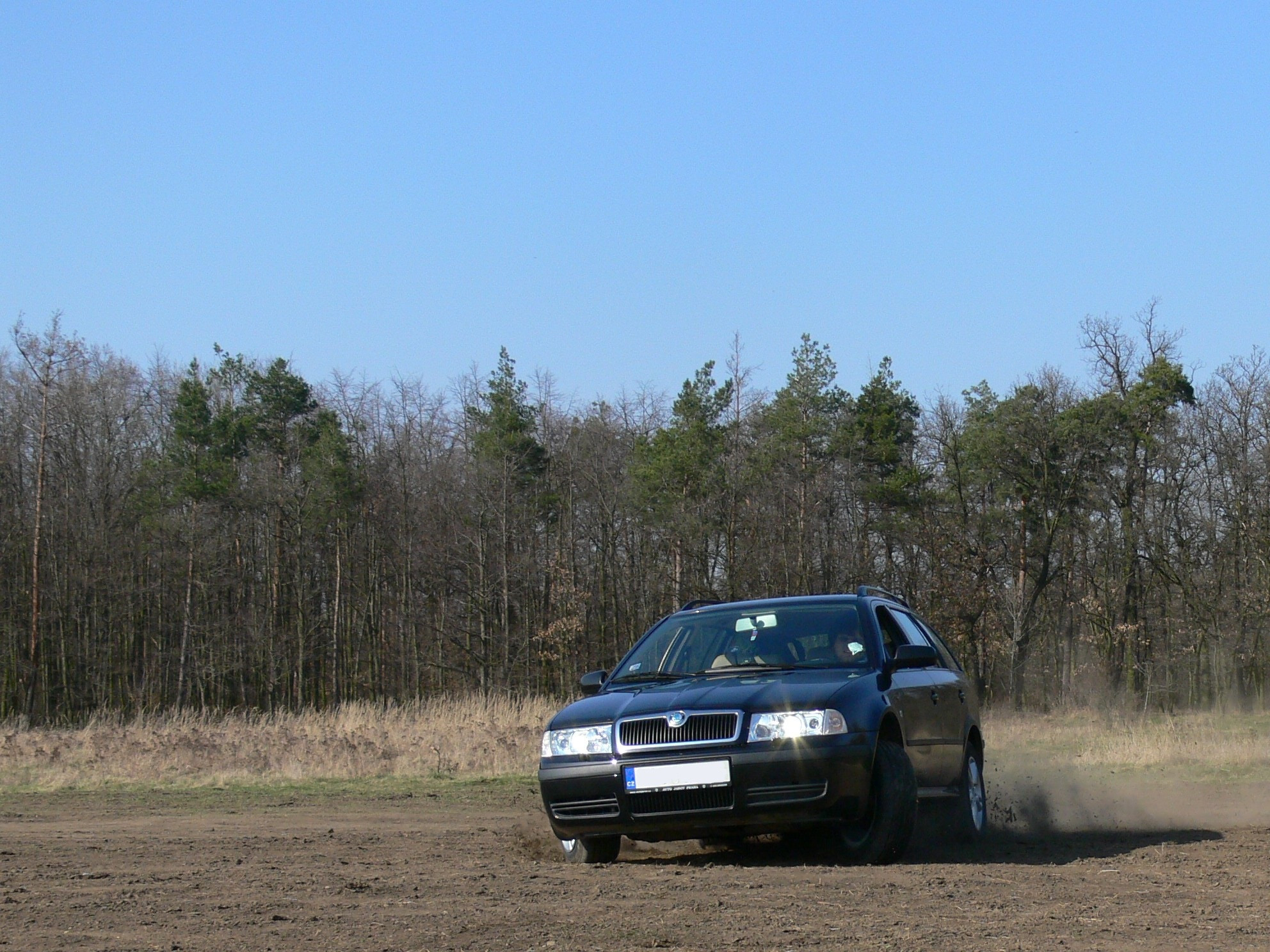 Tapeta skoda_octavia_4x4_2