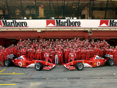 Tapeta: Team Ferrari 2006