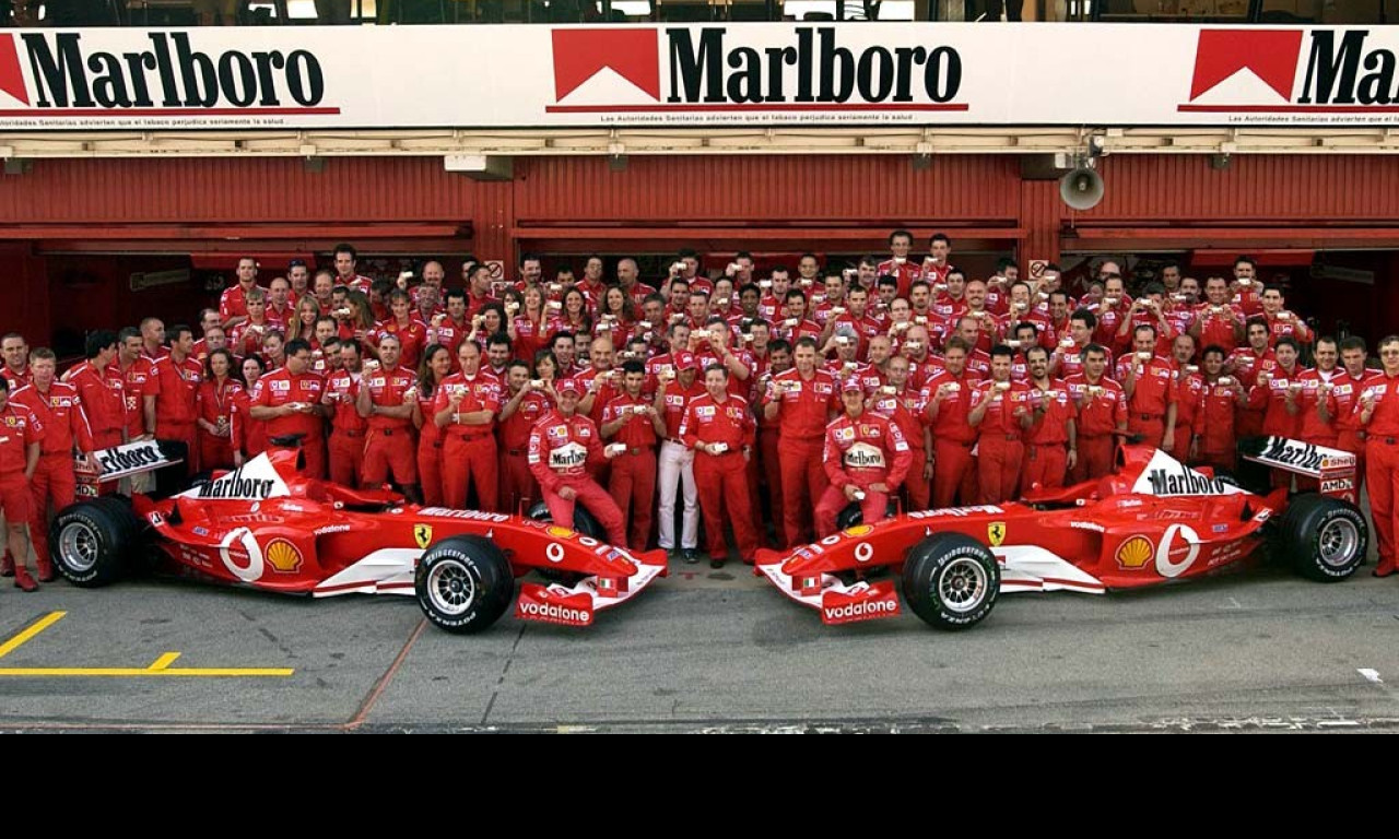 Tapeta team_ferrari_2006