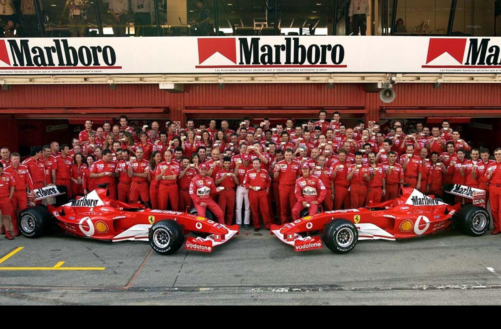 Tapeta team_ferrari_2006