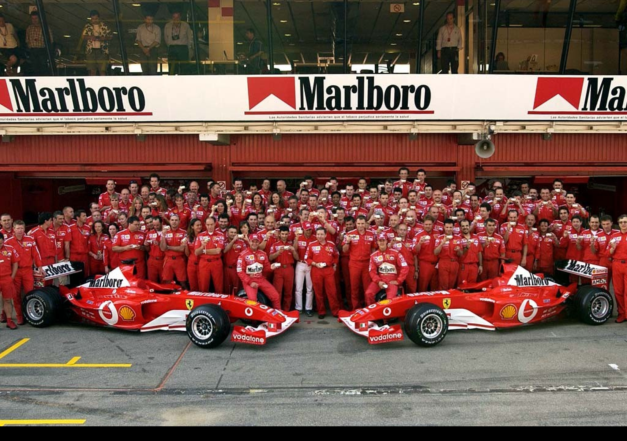 Tapeta team_ferrari_2006