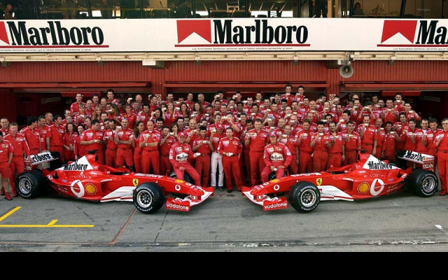 Tapeta team_ferrari_2006