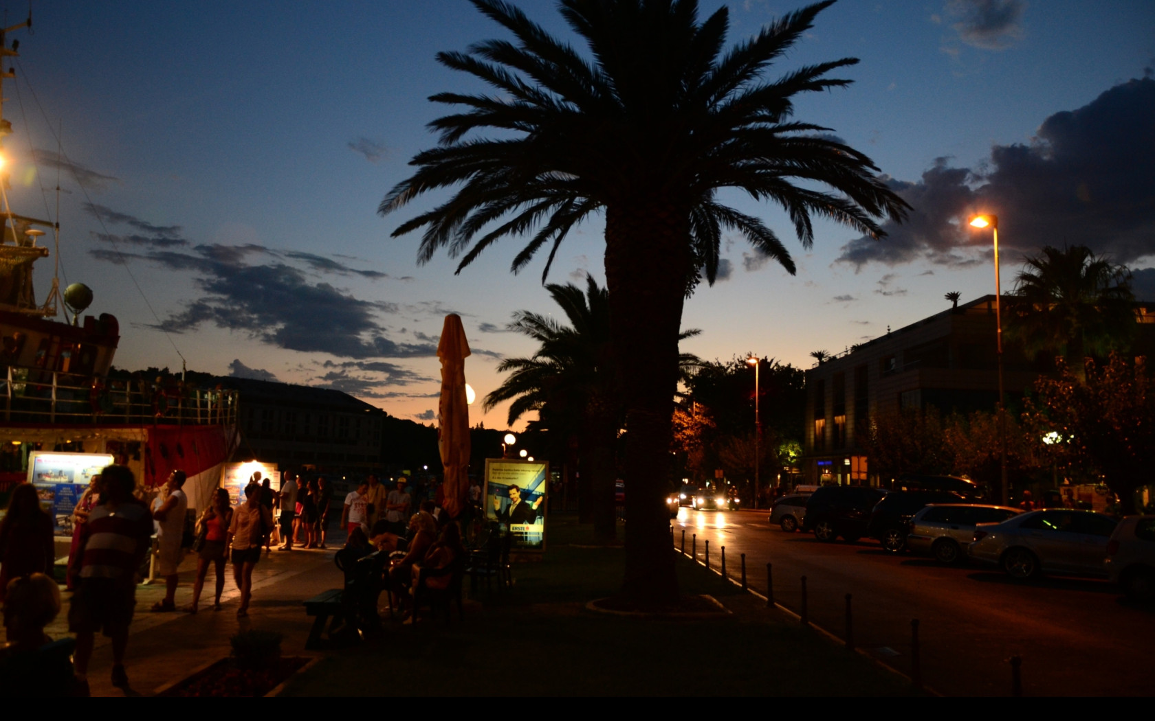 Tapeta vecerni_makarska