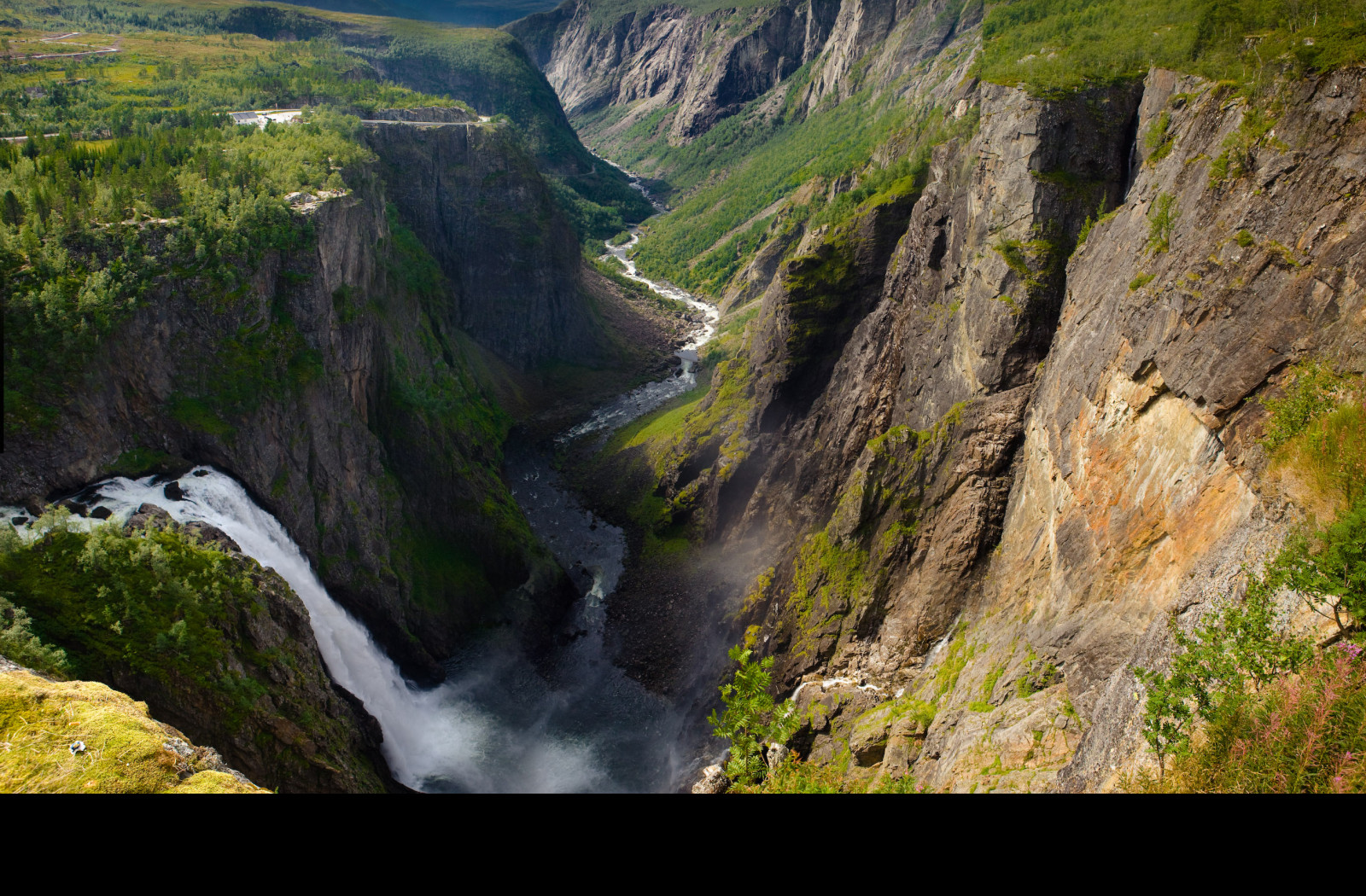 Tapeta vodopad_v__248_ringfossen__norsko