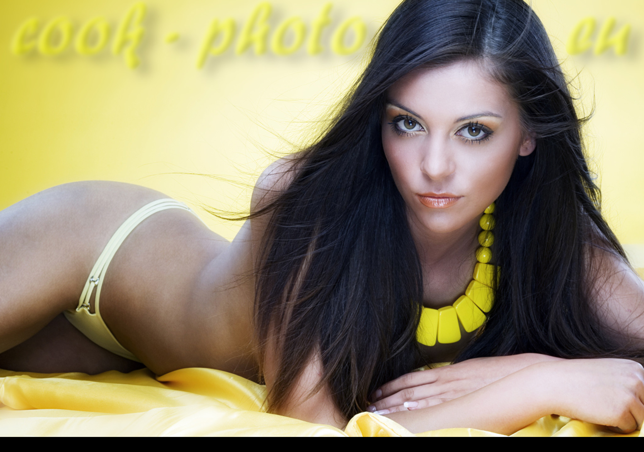 Tapeta yellow_two