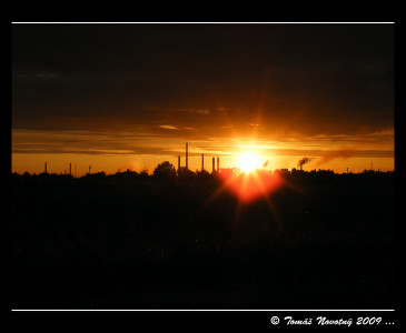 Tapeta: Západ slunce nad Mittalem 4