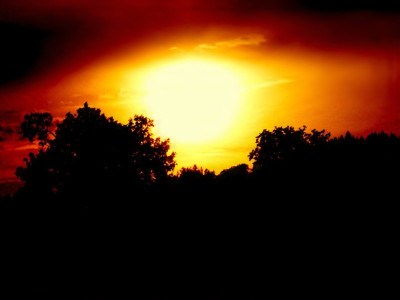 Tapeta: Zpad slunce-Rud ze