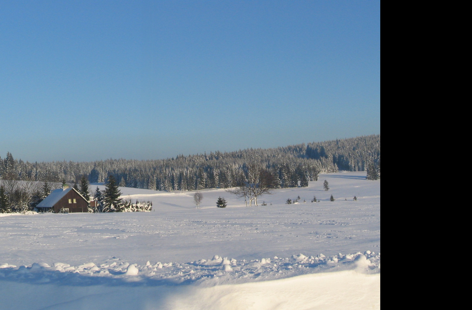 Tapeta zasnezena_krajina_prebuz