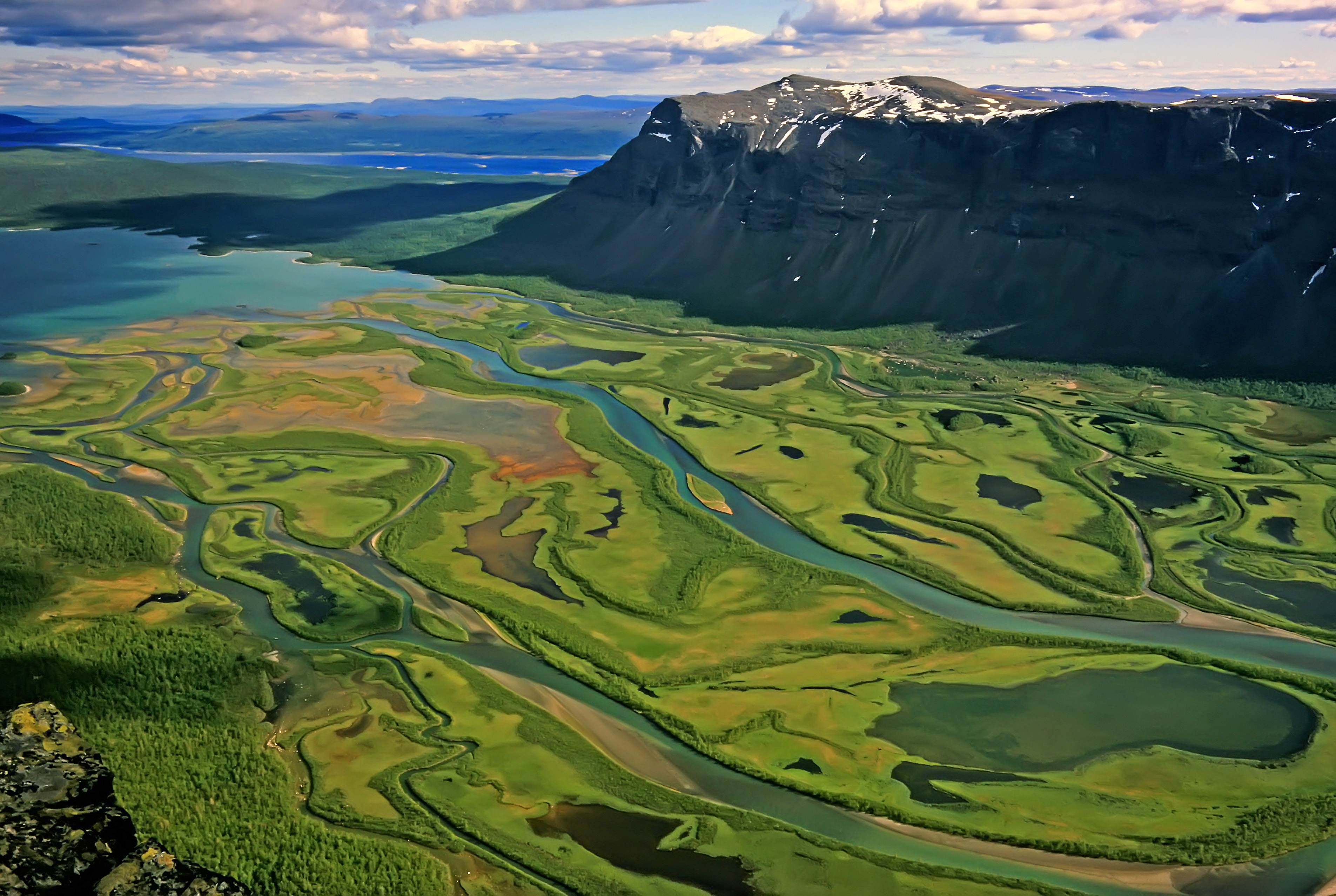 Laitaure Lake, Sarek National Park, Sweden скачать